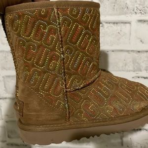 Kids Uggs Size 12 US